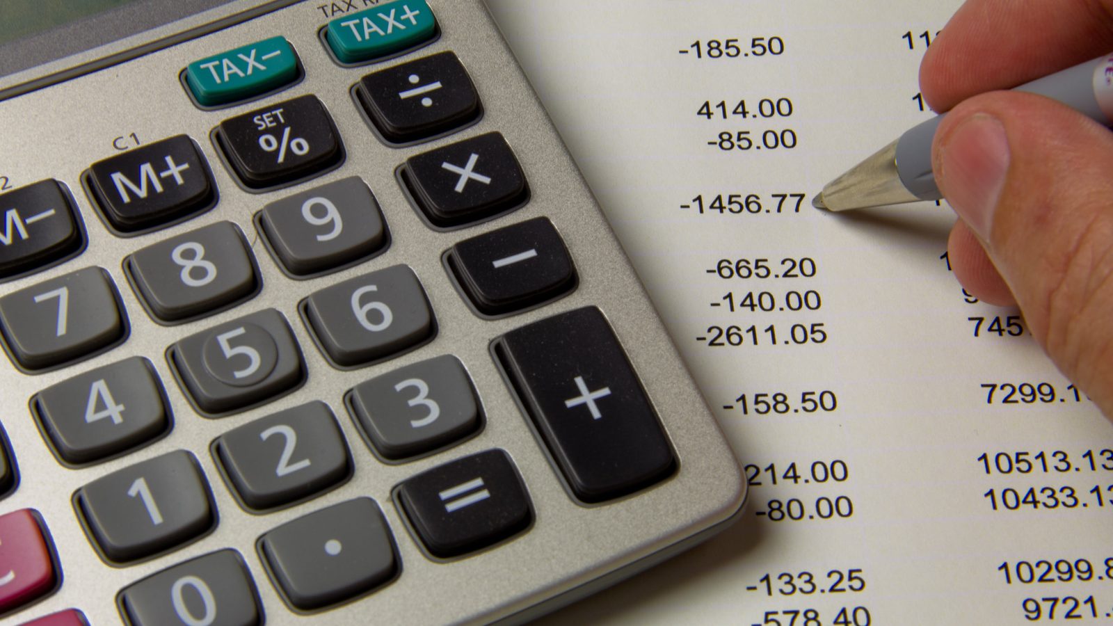 How Net Losses Are Calculated for Cashback: Formulas and Worked Examples